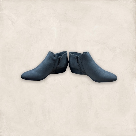 Women Style and Co. Wileyy Ankle Booties - Picture 4 of 8